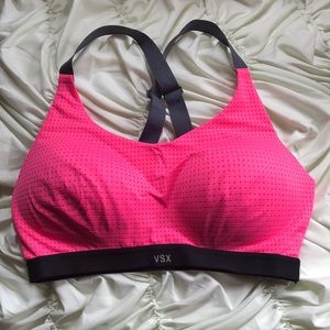 Victoria sport sports bra